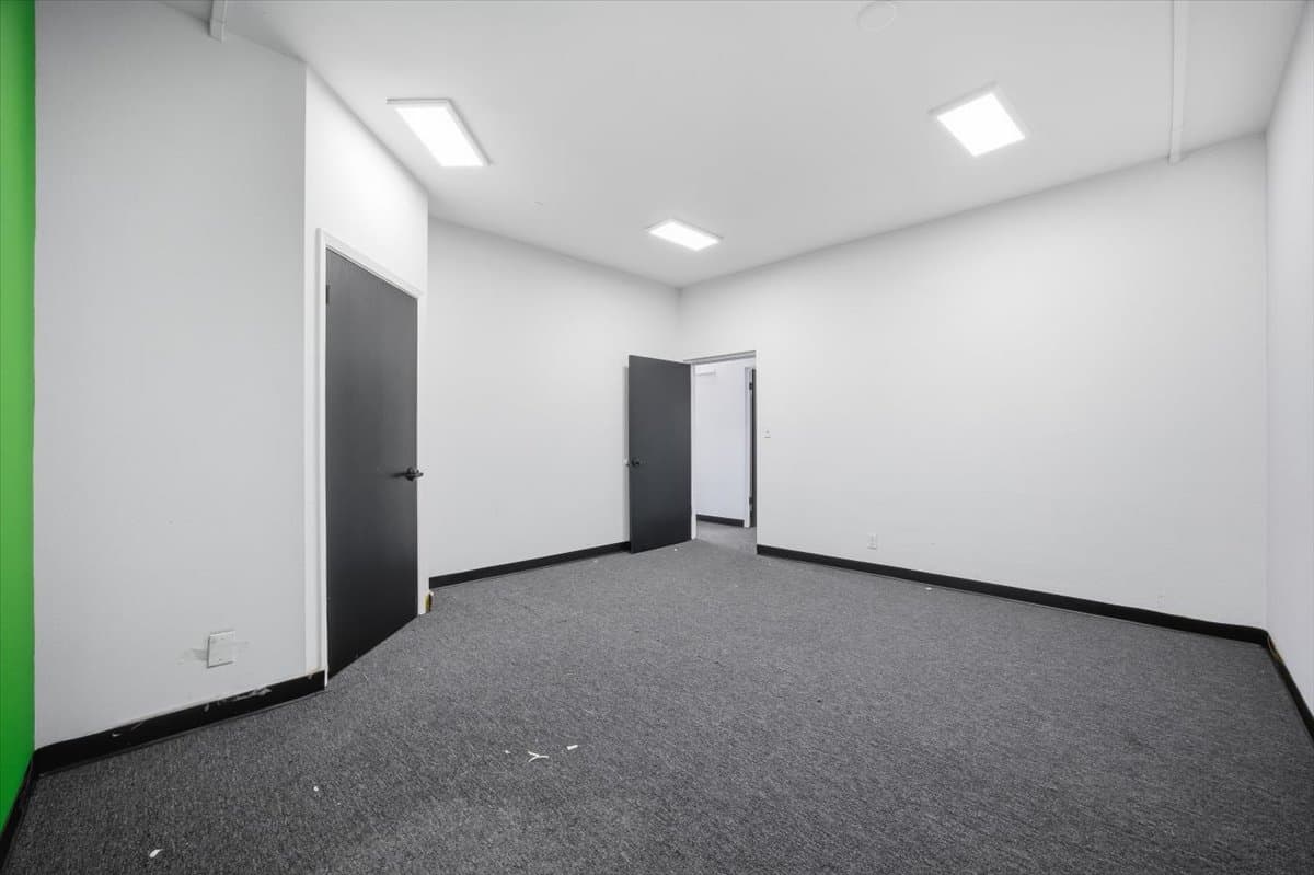 Retail Space For Lease | 2628 W Bruneau Pl, Kennewick — $12/SF NNN — gallery image