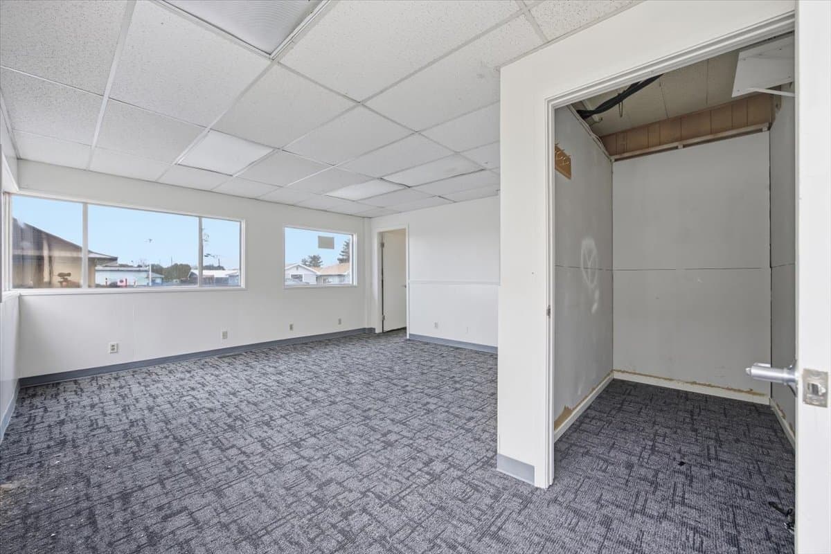 Retail Space For Lease | 2628 W Bruneau Pl, Kennewick — $12/SF NNN — gallery image