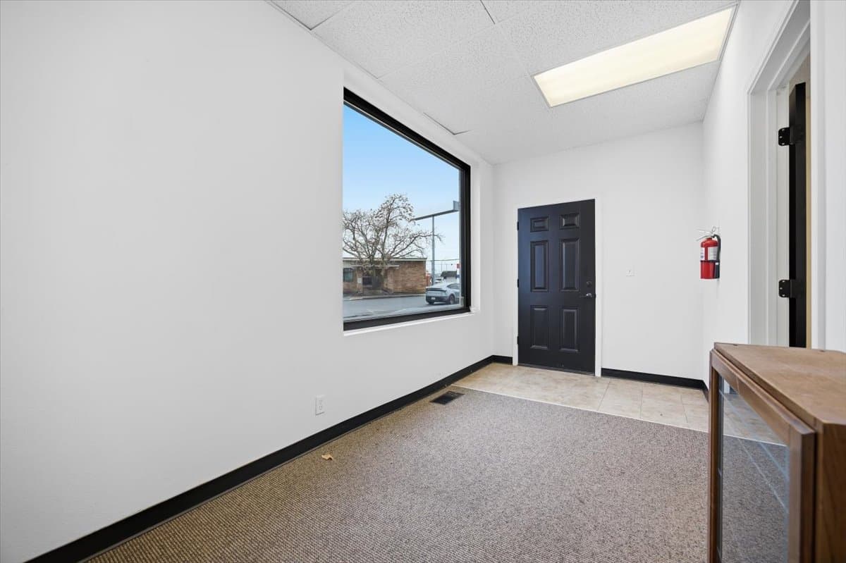 Retail Space For Lease | 2628 W Bruneau Pl, Kennewick — $12/SF NNN — gallery image