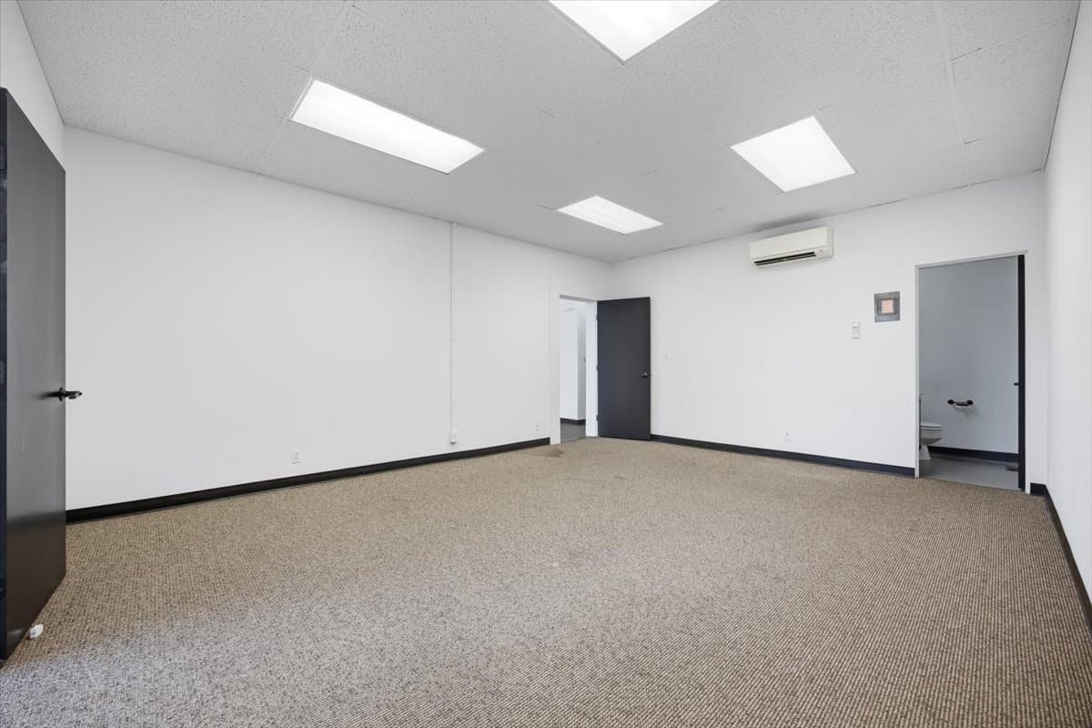 Retail Space For Lease | 2628 W Bruneau Pl, Kennewick — $12/SF NNN — gallery image